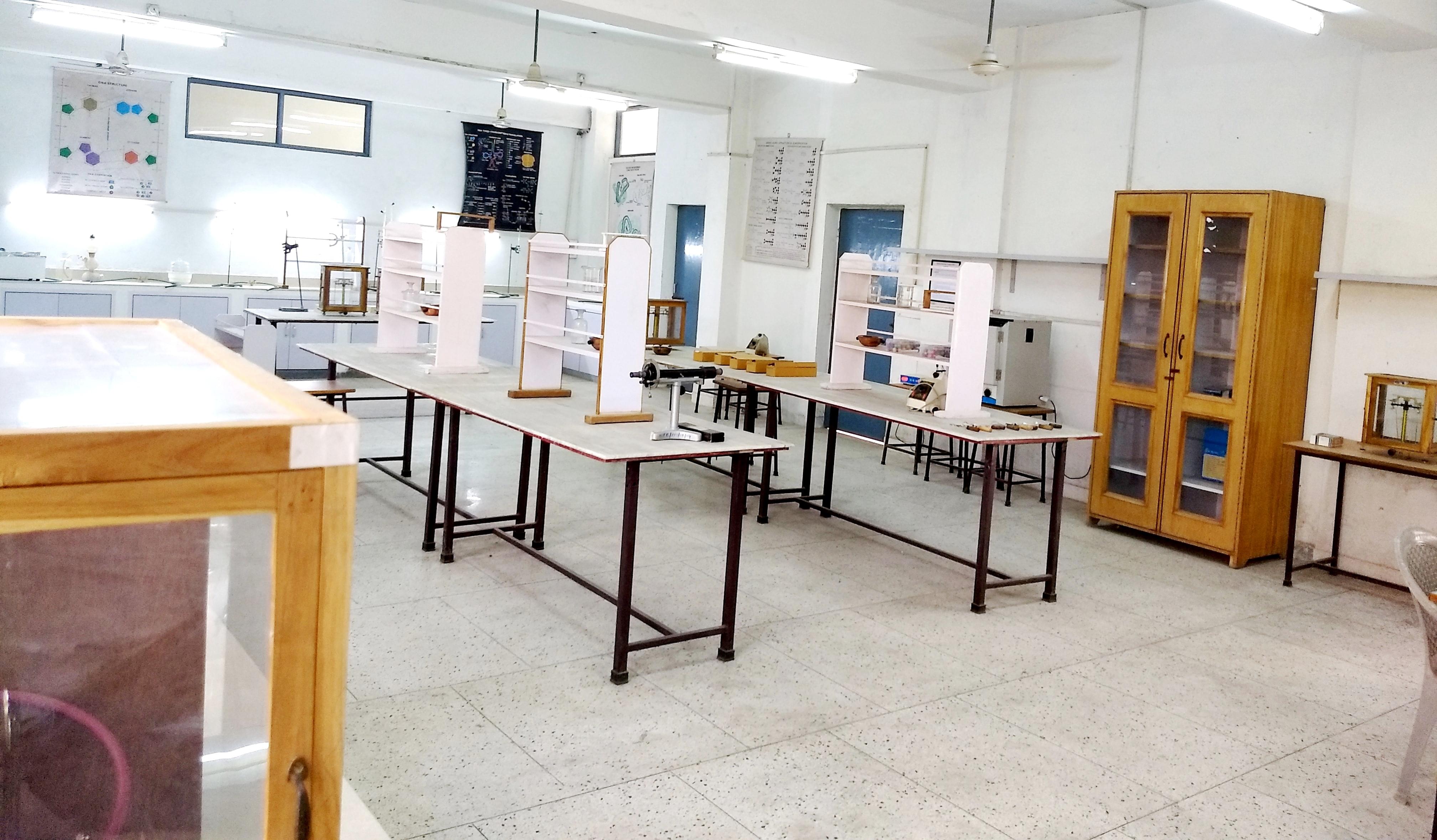 Ishan Educational Institutions Greater Noida Lab photo 5